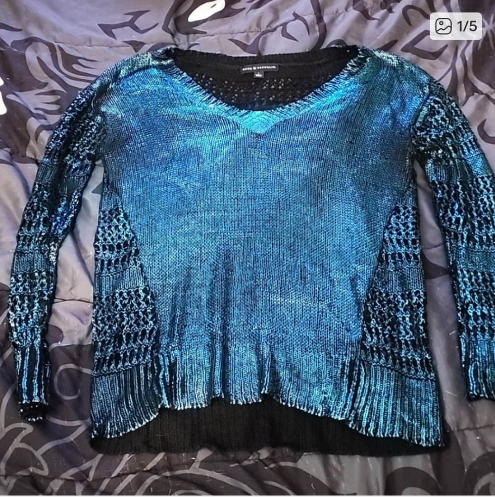 EUC Gorgeous Rock & Republic Sweater